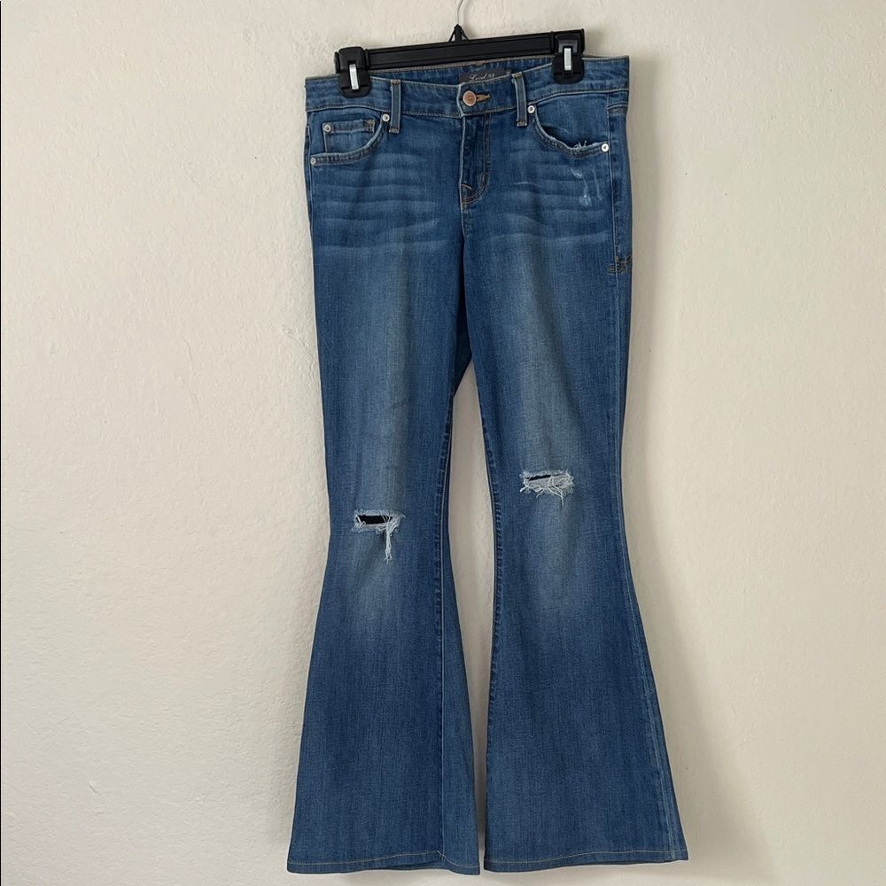 Level 99 Women's  Dahlia Flare Jeans in Size 27